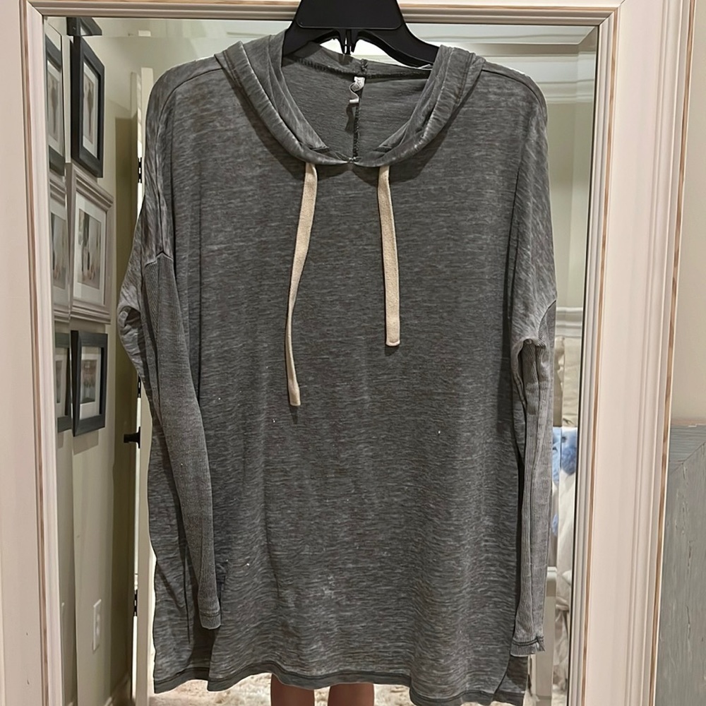 Z Supply sweat shirt
